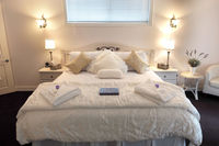 Luxury Bed and Breakfast Accommodation Suite Daylesford
