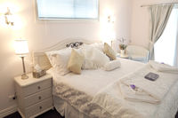 Luxury Bed and Breakfast Accommodation Suite Daylesford